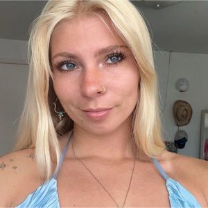 Meet your Posher, Ada